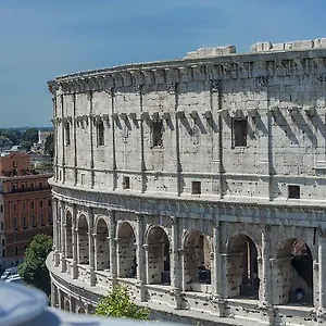 Colosseum Corner Rzym