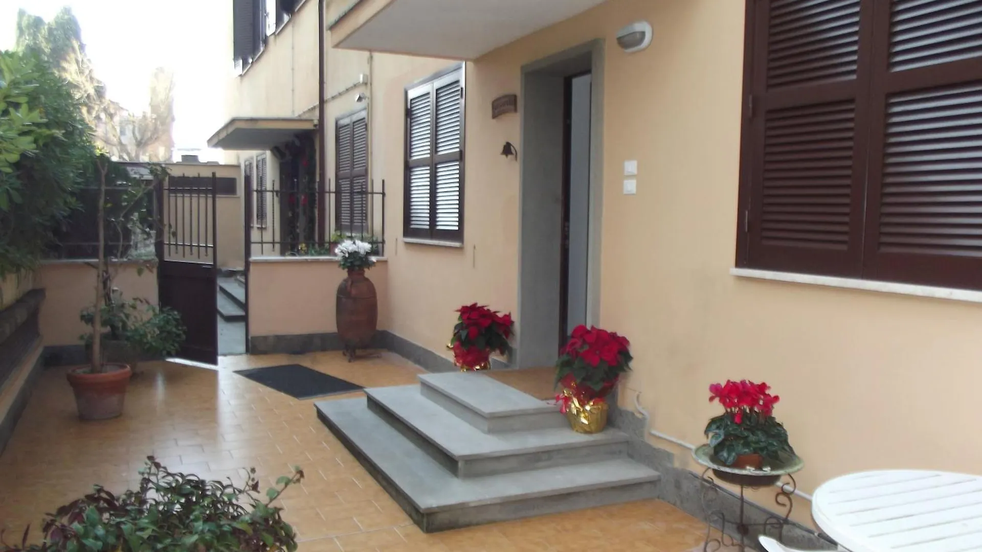 بيت ضيافة Le Terrazze Di San Giovanni روما