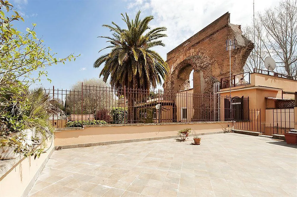 *** بيت ضيافة Le Terrazze Di San Giovanni روما إيطاليا